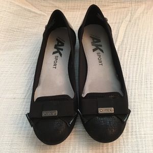 Black Comfortable Flats